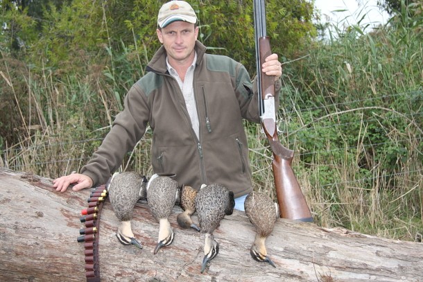 For the 2015 Victorian duck season, the bag limit will be five birds per day, except on opening day.