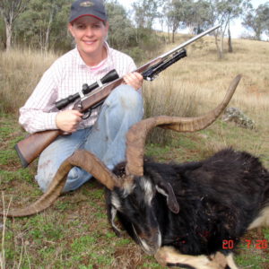 Aussie hunter Donna Partridge has got to the final 20 of the US reality TV show Extreme Huntress - now she needs your help to get to the next stage.