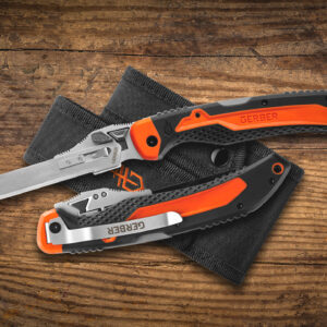 What makes this unit a little better than most is the fact that The Vital Big Game Folder by Gerber has one of the safest exchangeable blade systems I’ve seen.