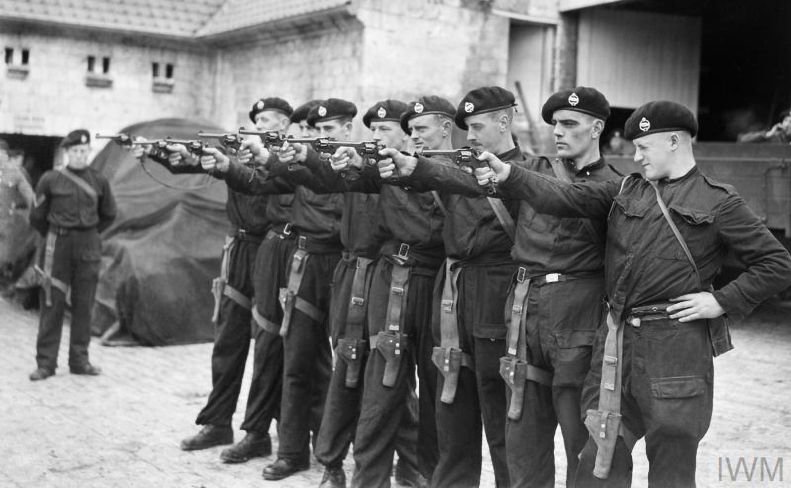 Enfield No 2 Mk I revolver history