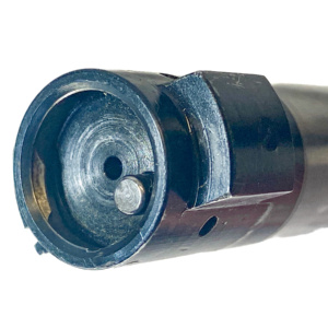 Scratches and scuffs on the locking lugs can be prevented by keeping the contact surfaces coated with a light film of lubricant